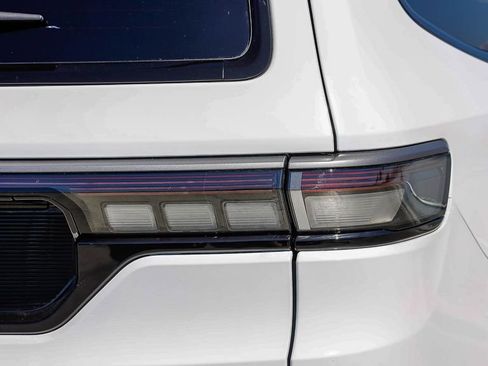 New 2026 Jeep Grand Wagoneer Limited AWD/4WD image 10