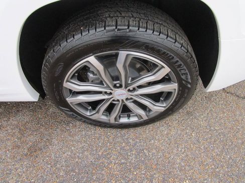 Used 2020 GMC Terrain Denali w/ Denali Premium Package image 16