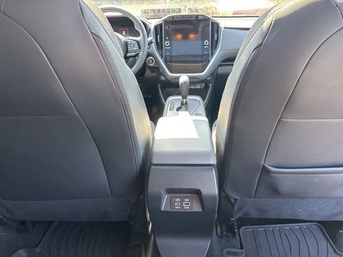 Used 2024 Subaru Crosstrek 2.0i Premium AWD/4WD image 13
