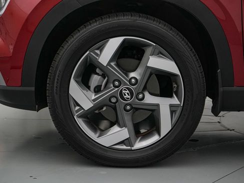 Used 2025 Hyundai Venue Limited FWD image 10