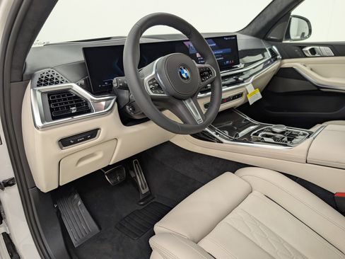 New 2026 BMW X7 xDrive40i w/ M Sport Package image 4