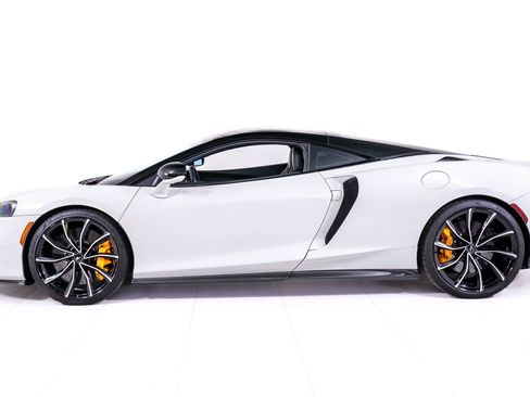 Used 2025 McLaren GTS RWD image 2