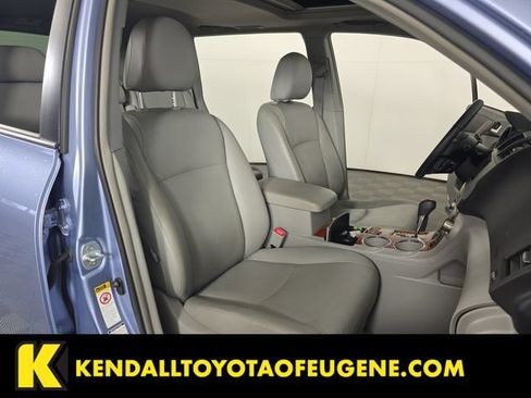 Used 2010 Toyota Highlander Limited AWD/4WD image 29