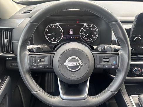 Used 2024 Nissan Pathfinder SL w/ Cargo Package FWD image 12