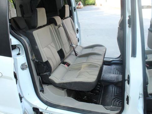 Used 2015 Ford Transit Connect XLT image 10