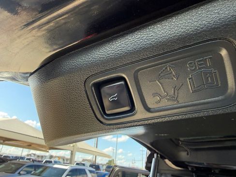 Used 2020 Ford Expedition Max XLT w/ Equipment Group 202A RWD image 27