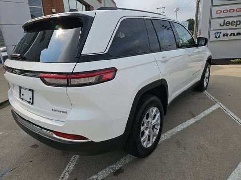 Used 2023 Jeep Grand Cherokee Limited AWD/4WD image 11