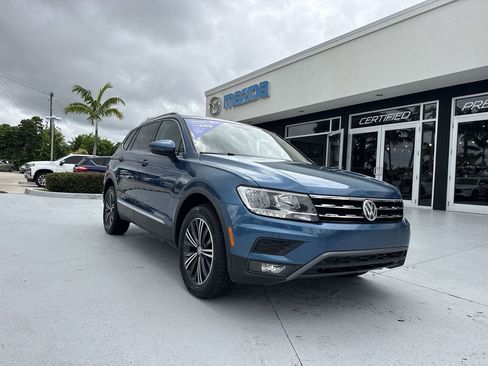 Used 2018 Volkswagen Tiguan SE AWD/4WD image 30