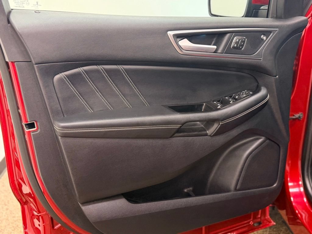 Used 2020 Ford Edge ST w/ Equipment Group 401A AWD/4WD image 11