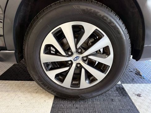Used 2023 Subaru Outback Premium AWD/4WD image 15