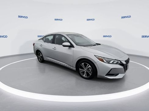 Used 2022 Nissan Sentra SV image 2