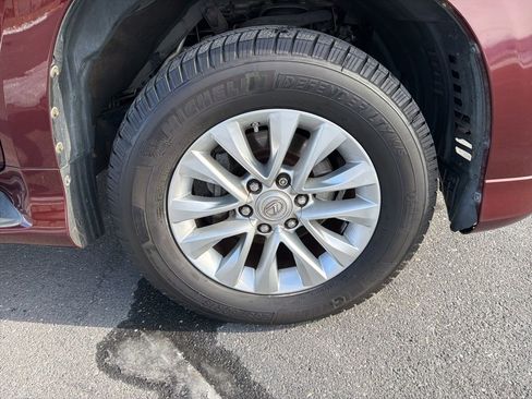 Used 2015 Lexus GX 460 w/ Premium Package image 11