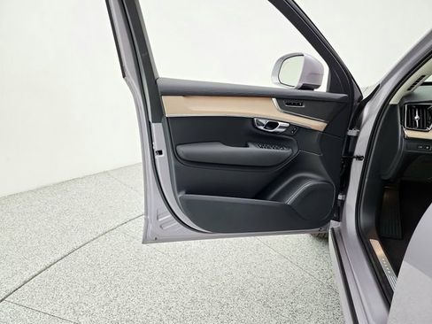 New 2026 Volvo XC90 T8 Plus w/ Protection Package AWD/4WD image 27