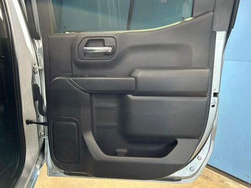 Used 2020 Chevrolet Silverado 1500 Custom w/ Custom Value Package image 42