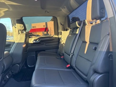 Used 2024 Chevrolet Silverado 2500 LTZ image 10
