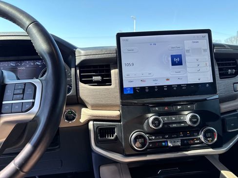 Used 2025 Ford Expedition Max Active image 22