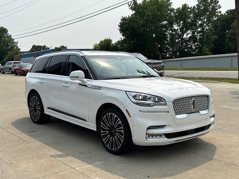 Used 2022 Lincoln Aviator Reserve w/ Equipment Group 201A AWD/4WD image 22