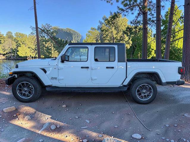 Used 2023 Jeep Gladiator Overland w/ Popular Equipment Package AWD/4WD image 3