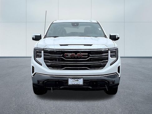 Used 2023 GMC Sierra 1500 SLT w/ SLT Convenience Package AWD/4WD image 2