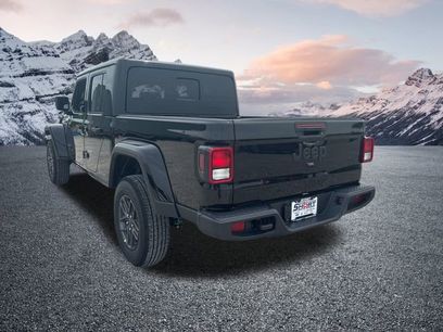 New 2025 Jeep Gladiator Sport