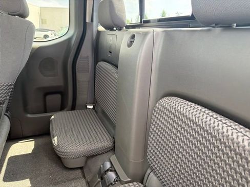 Used 2007 Nissan Frontier SE w/ Power Pkg AWD/4WD image 22