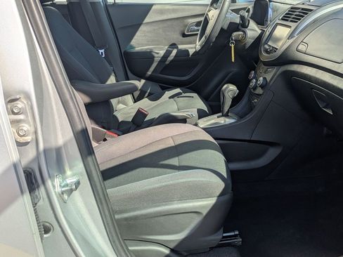 Used 2016 Chevrolet Trax LS FWD image 24
