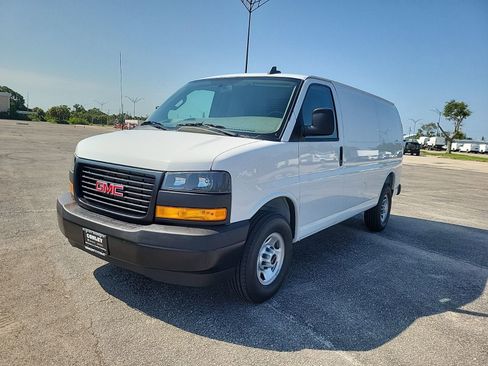 New 2025 GMC Savana 2500 Work Van w/ Driver Convenience Package image 4