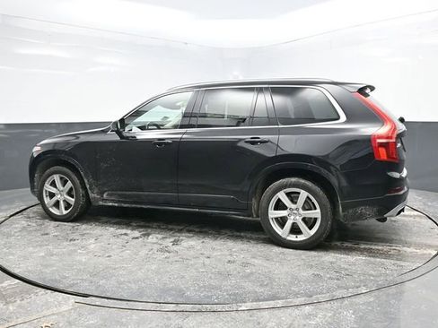 Used 2020 Volvo XC90 T6 Momentum image 4
