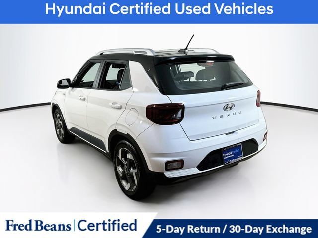 Used 2023 Hyundai Venue Limited FWD image 10