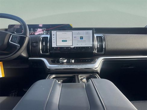 New 2025 Ford Expedition Max Platinum w/ Stealth Performance Package image 17