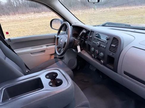 Used 2013 GMC Sierra 1500 W/T w/ Work Truck Plus Package RWD image 9