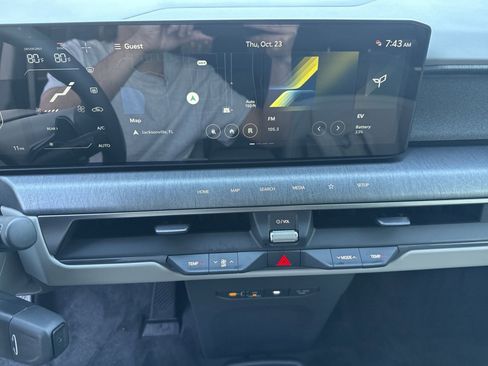 New 2026 Kia EV9 Wind image 19