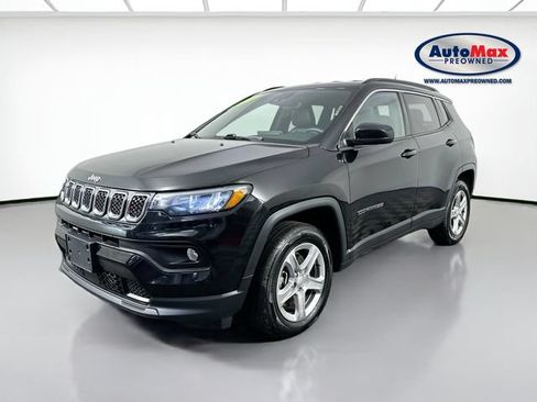 Used 2024 Jeep Compass Latitude AWD/4WD image 4
