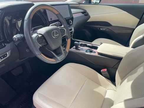 Used 2023 Lexus RX 350 Premium w/ Accessory Package FWD image 4