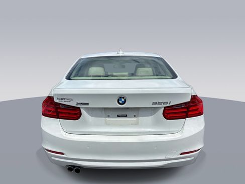 Used 2014 BMW 328i xDrive Sedan AWD/4WD image 4