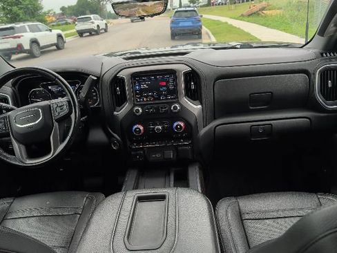 Used 2020 GMC Sierra 2500 Denali w/ Denali Ultimate Package AWD/4WD image 13
