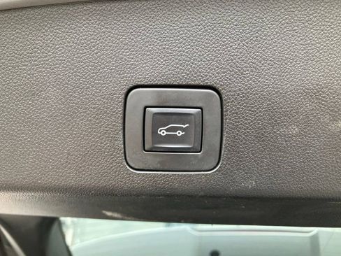 Used 2023 Buick Encore GX Essence w/ Experience Buick Package image 10