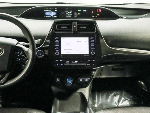 Certified 2022 Toyota Prius LE FWD image 15