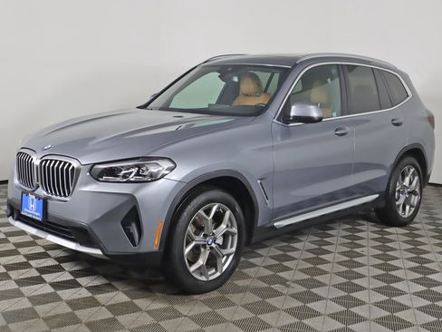 Used 2023 BMW X3 xDrive30i w/ Premium Package image 9