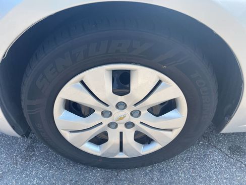 Used 2015 Chevrolet Cruze LS image 7