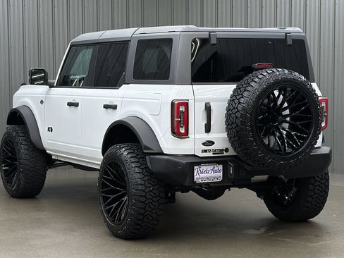 Used 2024 Ford Bronco Wildtrak AWD/4WD image 3