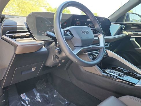 Used 2025 Audi Q5 Prestige AWD/4WD image 2