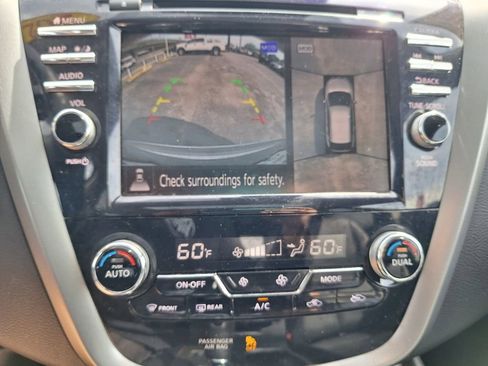Used 2024 Nissan Murano SL FWD image 17