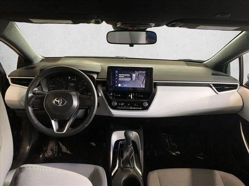 Used 2025 Toyota Corolla SE FWD image 16