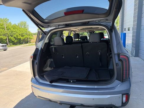 Used 2023 Kia Telluride EX FWD image 10