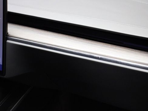 Used 2023 Tesla Model S AWD image 13