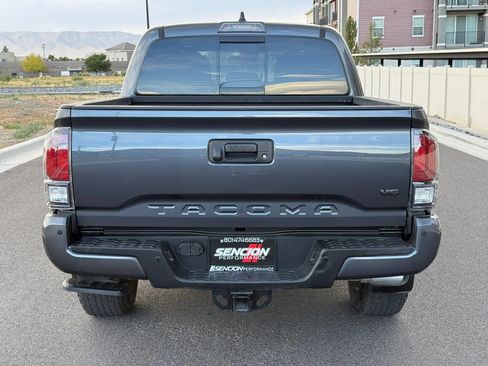 Used 2022 Toyota Tacoma TRD Off-Road w/ Technology Package AWD/4WD image 6