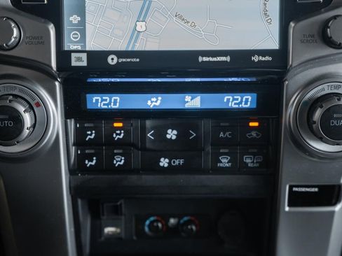 Used 2023 Toyota 4Runner Limited AWD/4WD image 23