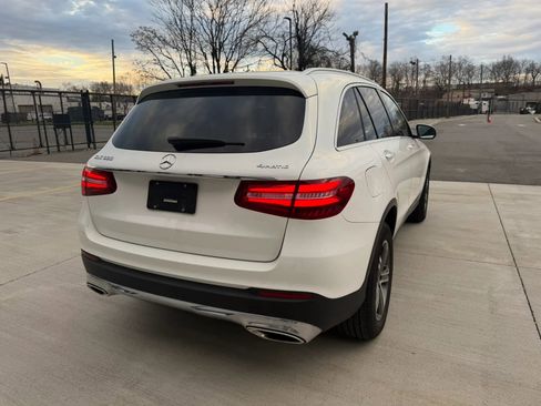 Used 2019 Mercedes-Benz GLC 300 4MATIC image 11
