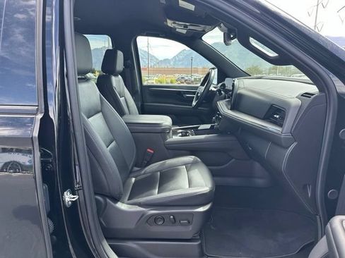 Certified 2025 Chevrolet Suburban Z71 AWD/4WD image 31